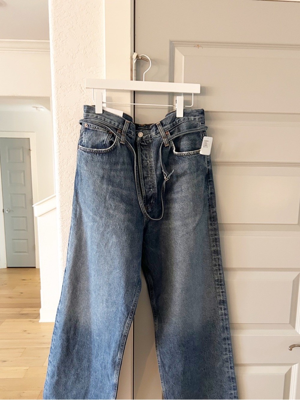 NWT Agolde Emmi Baggy Belted Jeans Intuituon - Picture 6 of 8